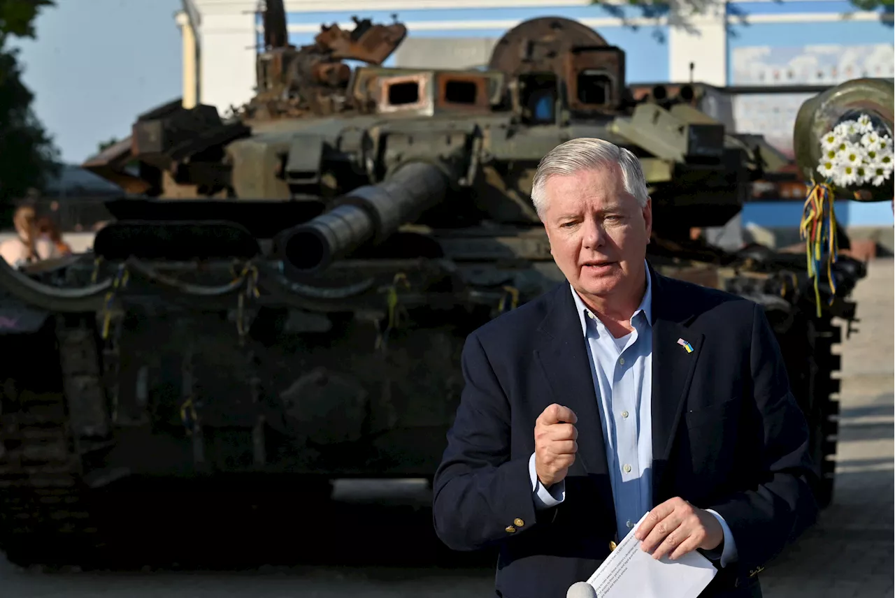 Retired US Pilots Could Fly Ukraine's F-16s, Lindsey Graham Suggests