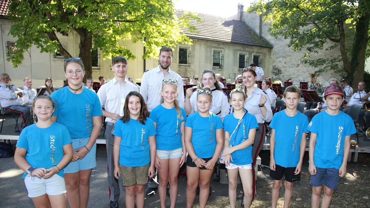 „36,5 Grad“ beim Konviktgartenkonzert in Waidhofen/Ybbs