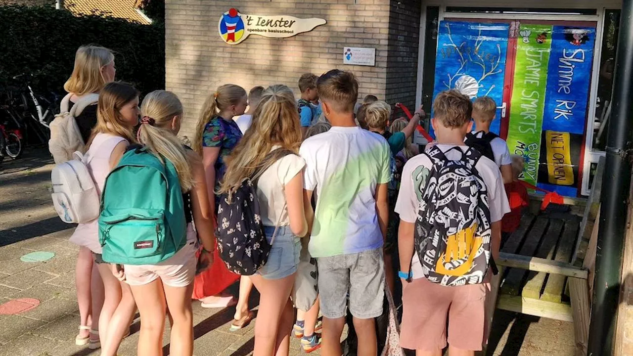 Amelandse kinderen alweer naar school: te veel toeristen voor échte vakantie