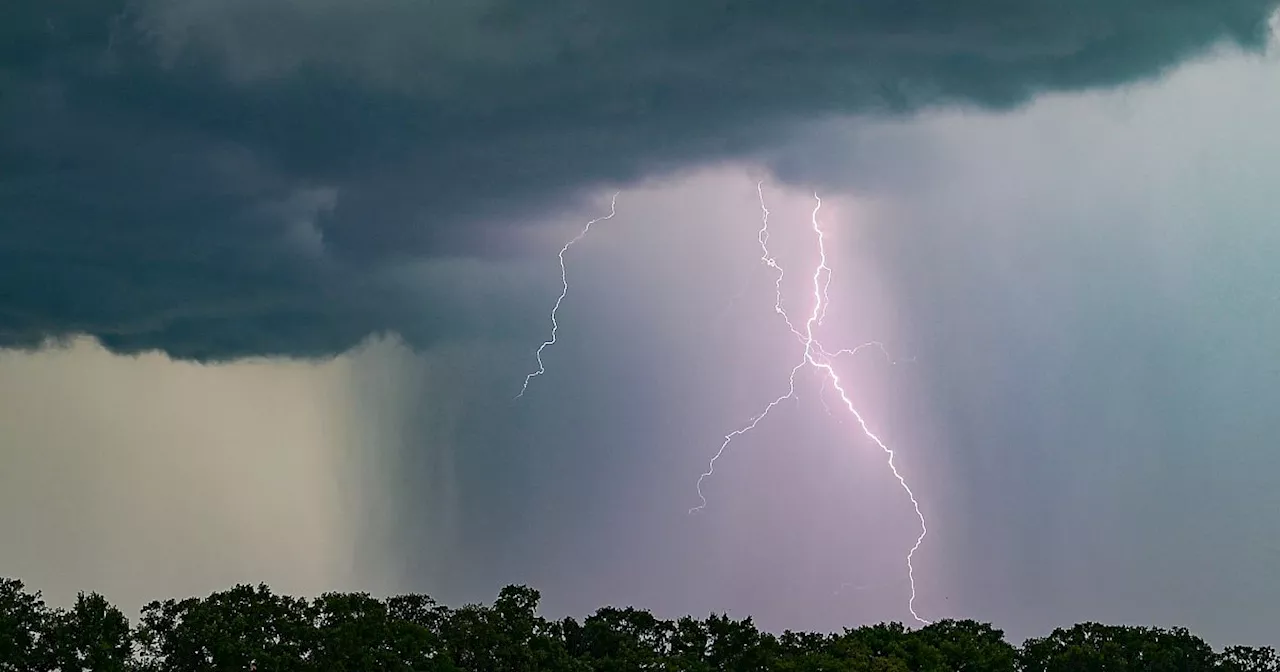 Warnung vor schwerem Gewitter im Kreis Gütersloh – Freibad nach Defekt wieder geöffnet