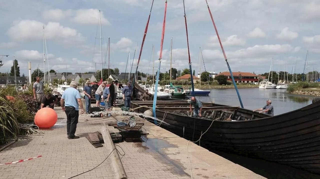 EN IMAGES. « Même pas peur ! » Le drakkar Dreknor, coulé puis remis à flot à Carentan-les-Marais