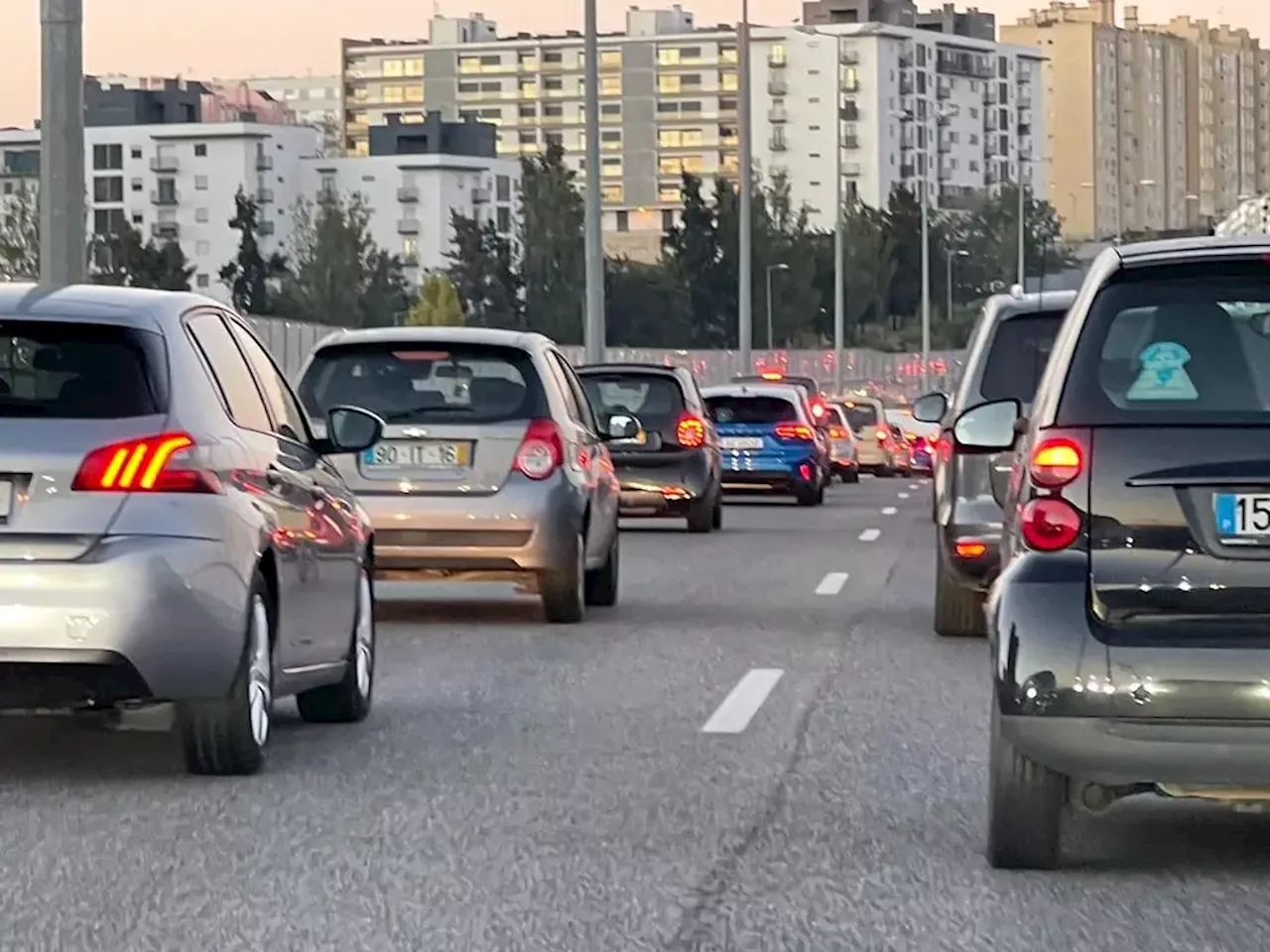 Trânsito de Lisboa a Cascais condicionado pela Volta a Espanha