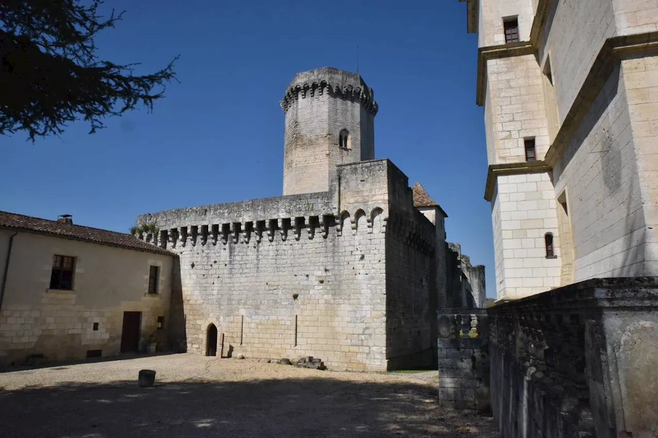 Une touriste hélitreuillée depuis le haut du donjon d’un château de Dordogne