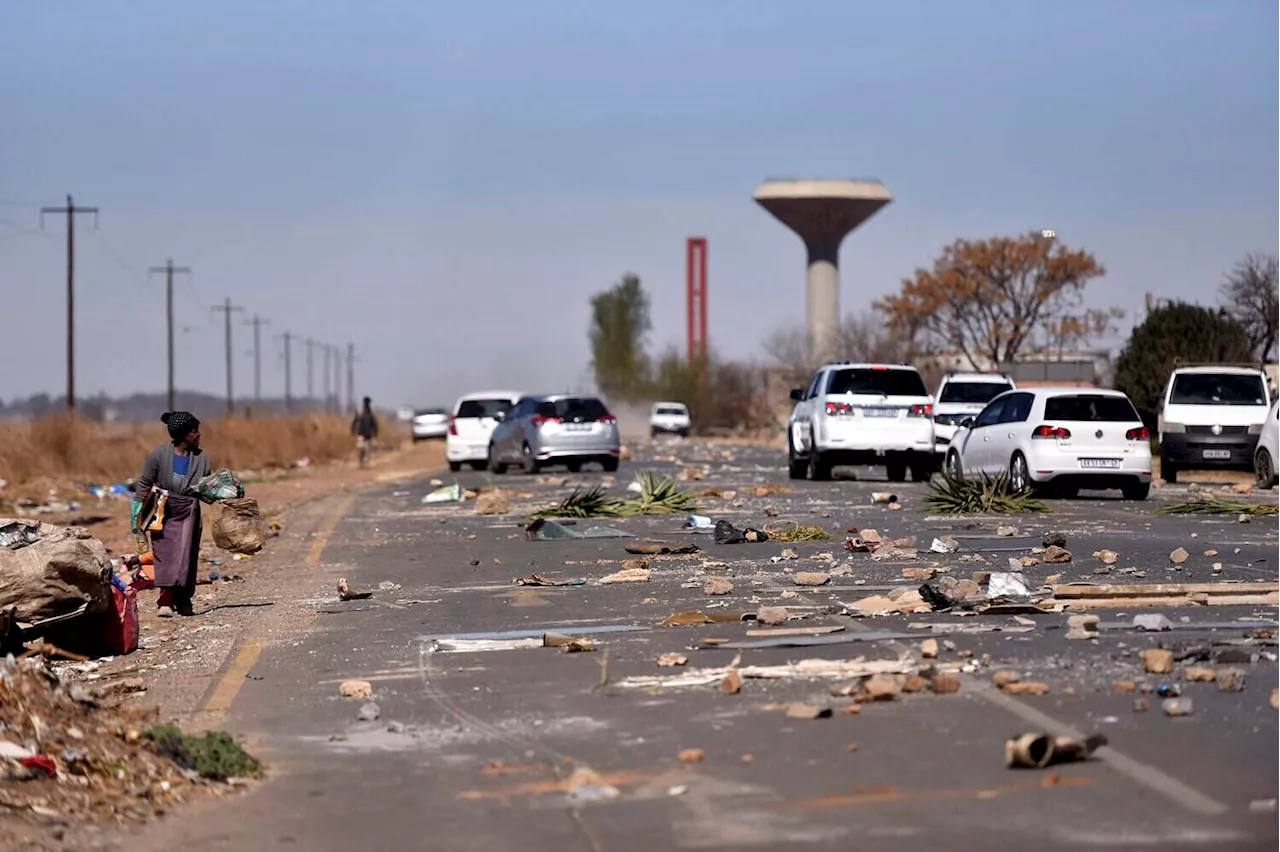 Benoni residents protest over new taxi rule