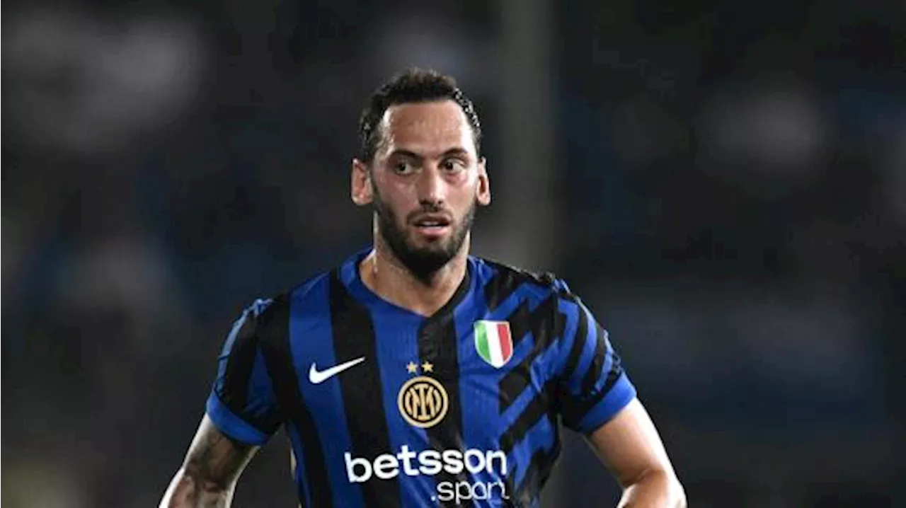 Calhanoglu: 'Sono uno che parla poco, ma non ho mai pensato di andare via dall'Inter'