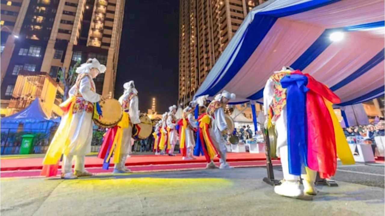 Komunitas Ekspatriat Meriahkan Karnaval Budaya Hari Jadi ke-74 Kabupaten Bekasi