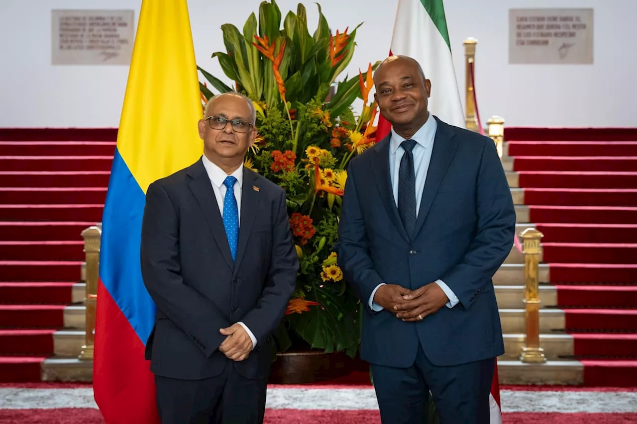 Cancilleres de Colombia y Surinam sostuvieron reunión bilateral en Bogotá