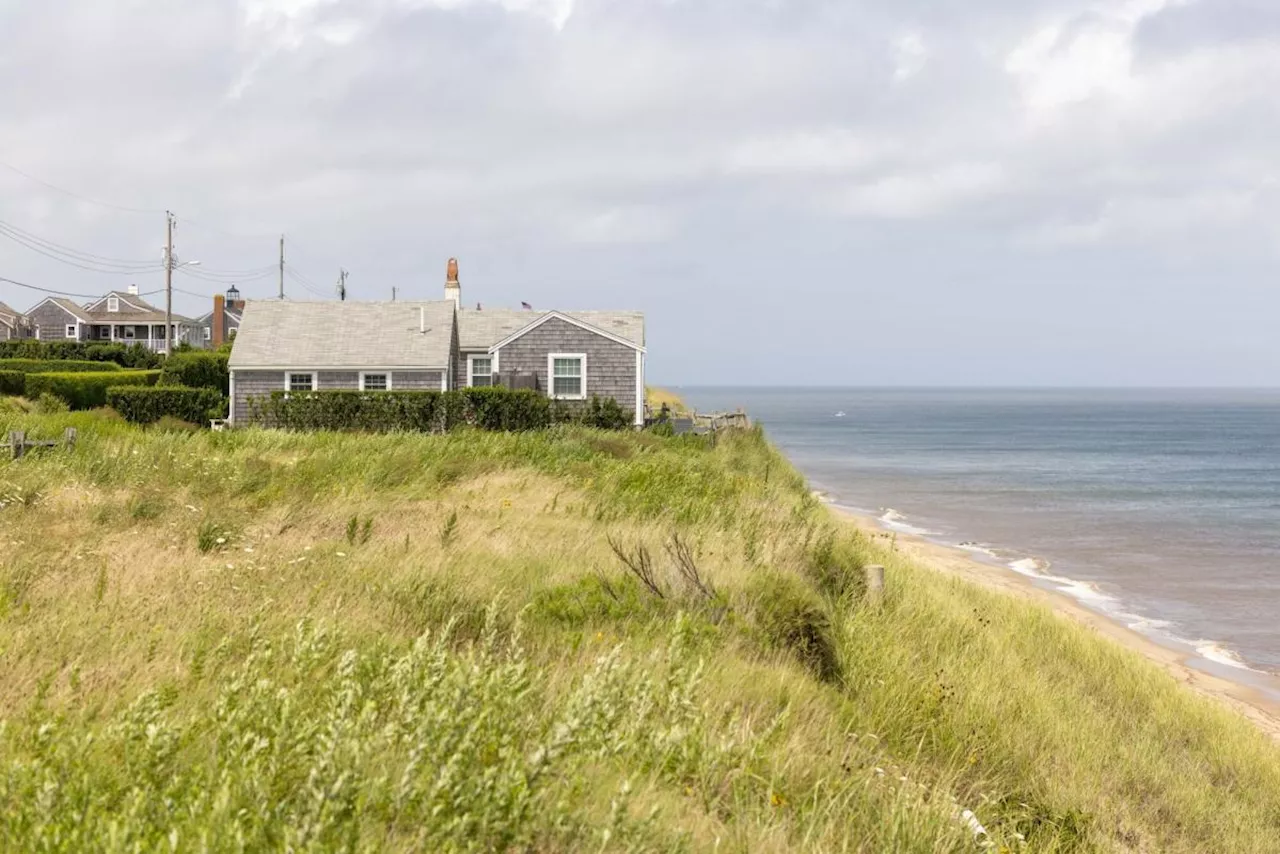 Shattered Wind Blade Puts Nantucket on Frontlines of a Clean-Energy Fight