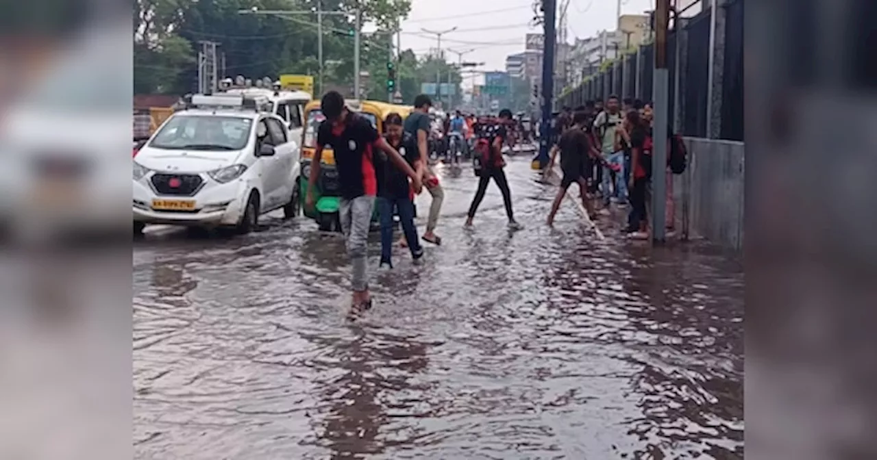 Bihar Flood: बिहार हुआ पानी-पानी, पटना में जलजमाव से बढ़ी परेशानी, पानी में डूबे घाट