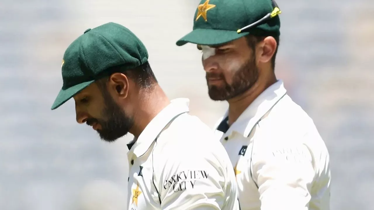 Pakistan vs Bangladesh Test: पाकिस्तान-बांग्लादेश के बीच कराची टेस्ट में नहीं होंगे दर्शक... जानिए क्यों खाली स्टेडियम में होगा मुकाबला