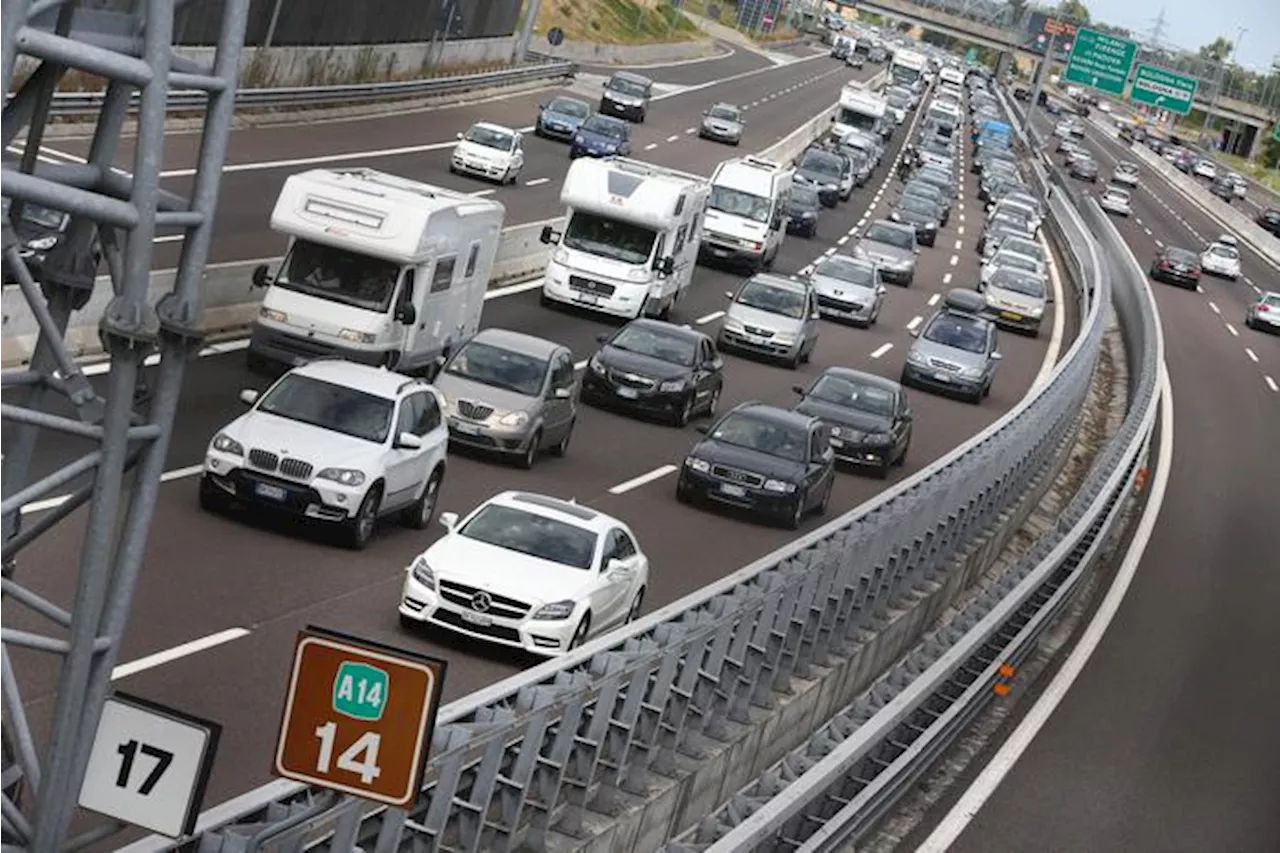 Partenze per il ponte di Ferragosto, domani bollino rosso