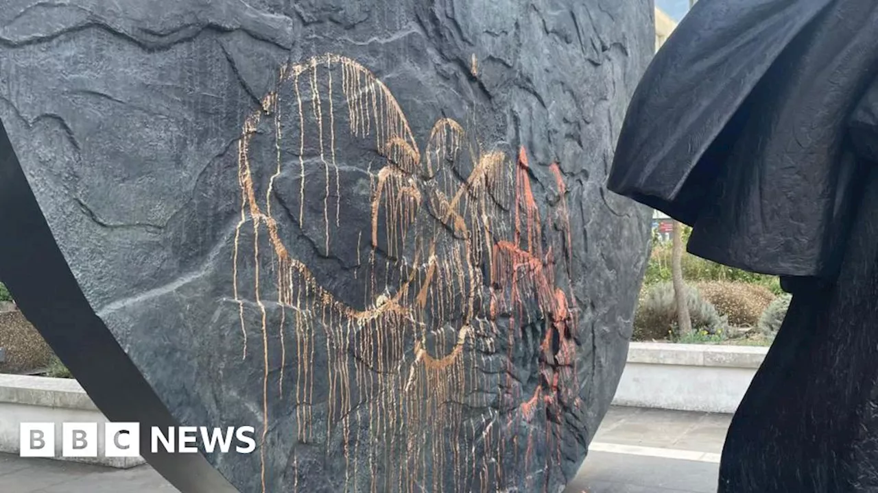 Mary Seacole statue at St Thomas's Hospital vandalised