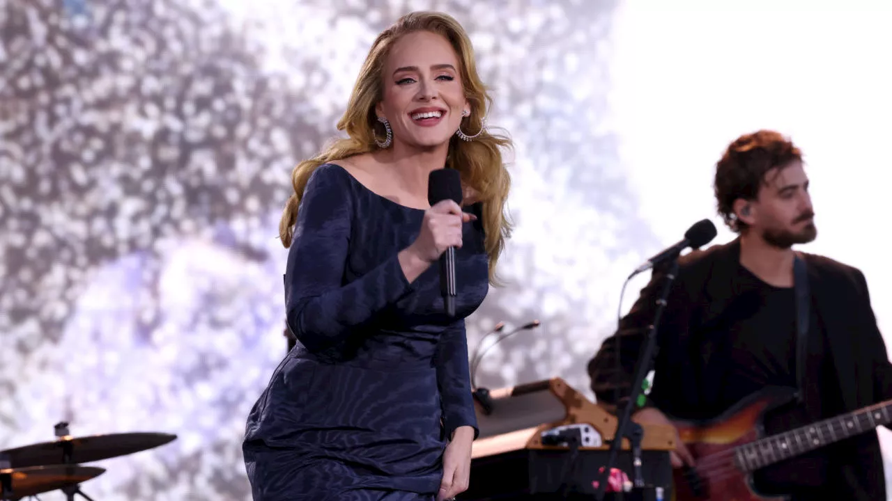 Watch: Adele thrills SA fans with on-stage moment: 'Such a vibe!'