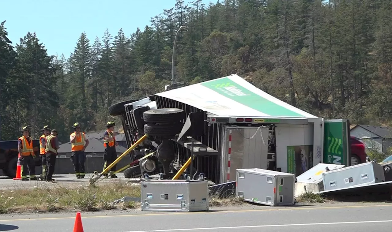 Westshore Towing crew faced uncooperative, abusive drivers on TCH rollover, says owner