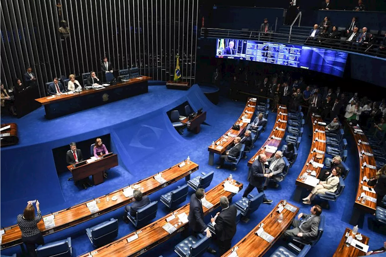 Relator apresenta novo parecer e CCJ do Senado adia votação da PEC do Banco Central