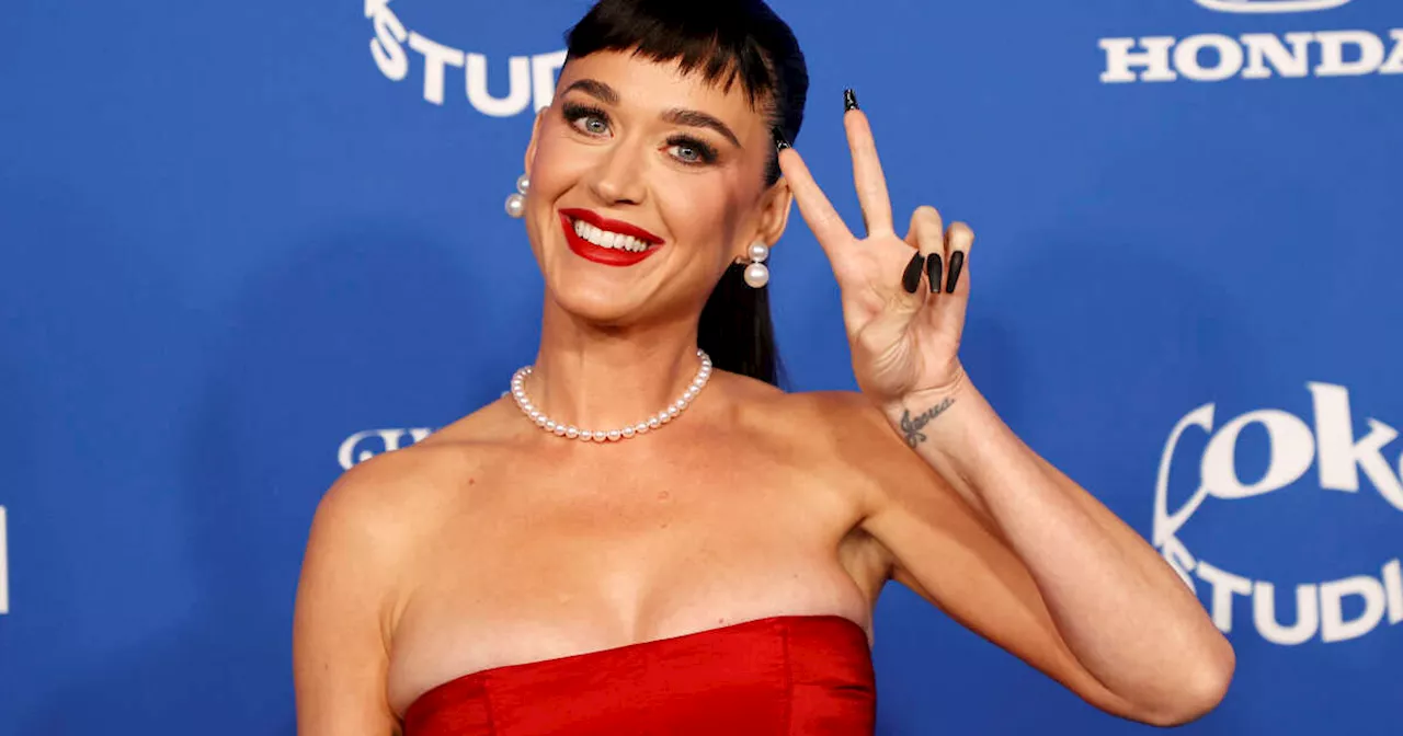 Katy Perry visée par une enquête aux Baléares après avoir dansé sur des dunes