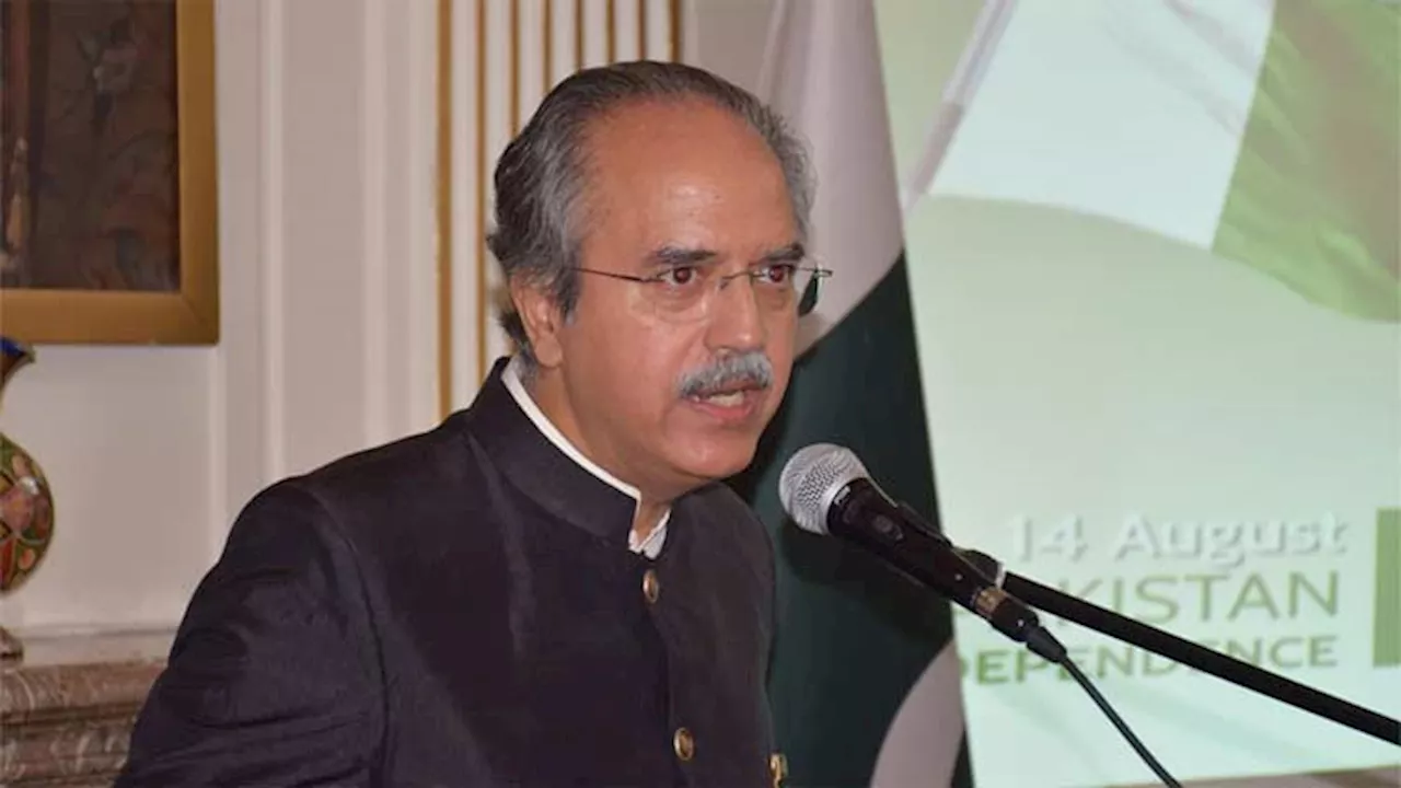 Flag hoisting ceremony held at Pak embassy in Paris to mark Independence Day