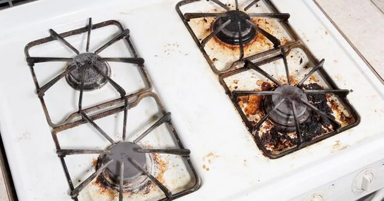 Woman's 'magic' 5-minute hob cleaning trick that gets rid of tough grease