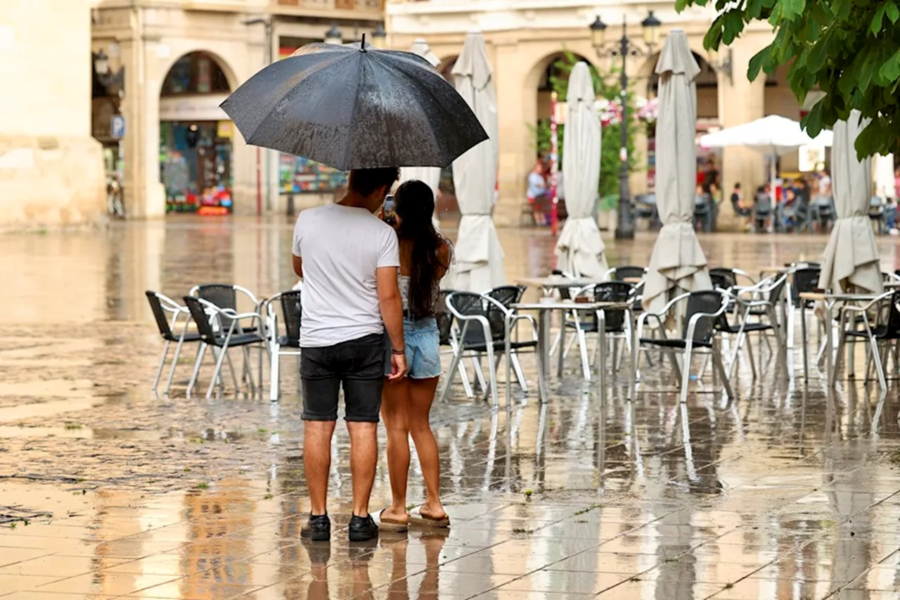 La Aemet activa alertas en nueve comunidades ante las fuertes lluvias y las tormentas