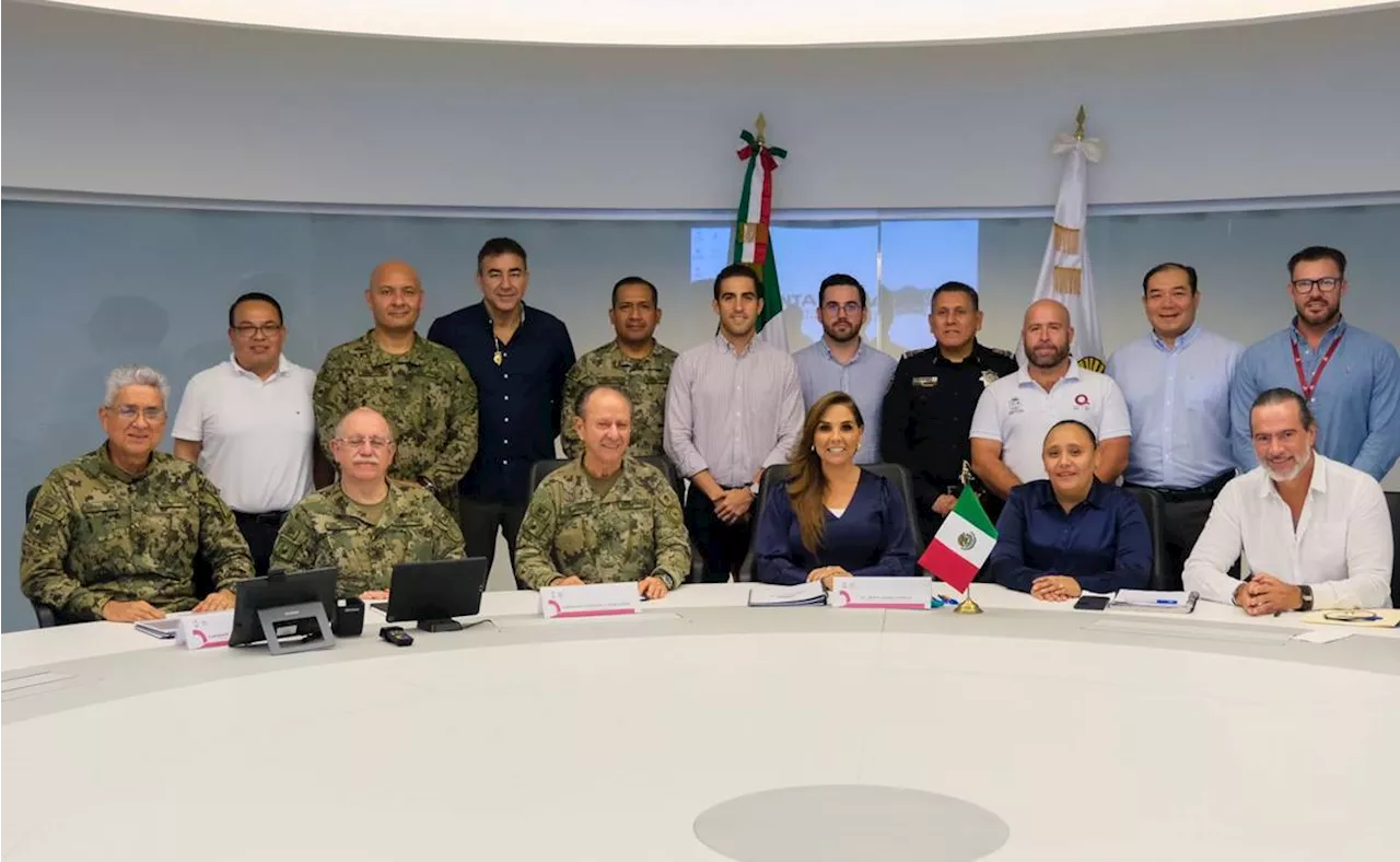 Gobernadora Mara Lezama y Marina refuerzan colaboración para combatir el sargazo en Quintana Roo