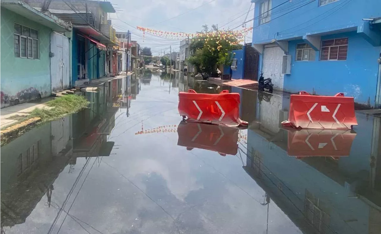 'Hoy está peor que antes': vecinos de Chalco llevan 13 días bajo el agua; lluvia no permite que nivel baje