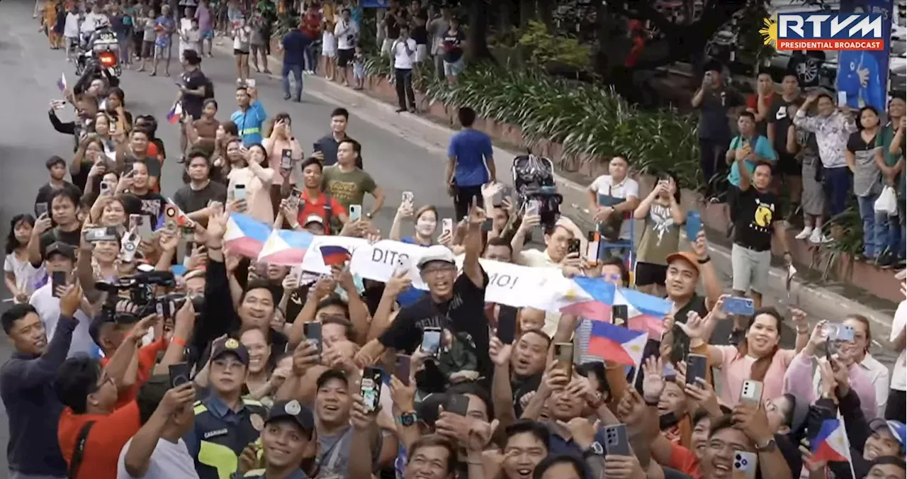 Carlos Yulo’s father joins audience of PH Olympians heroes’ parade