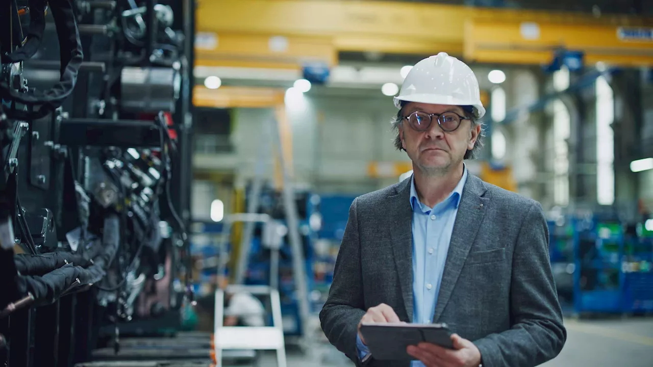 How do engineers manage mid-career change?
