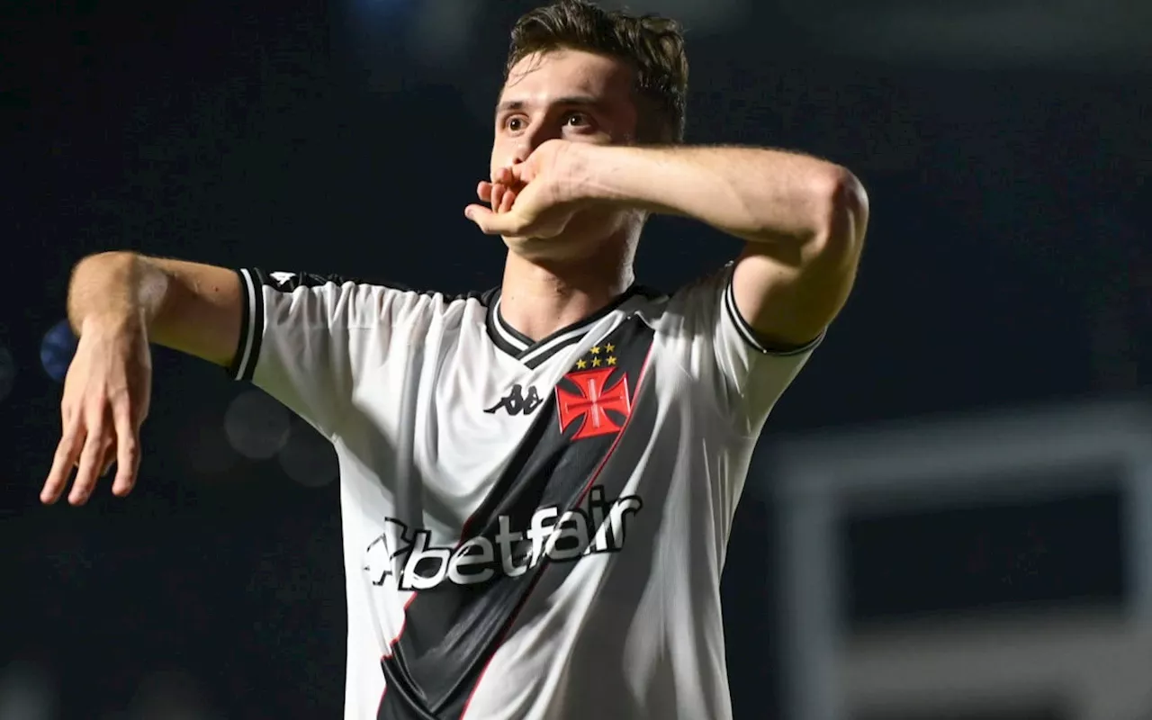 Lucas Piton, do Vasco, é dúvida para duelo com o Criciúma pelo Brasileirão