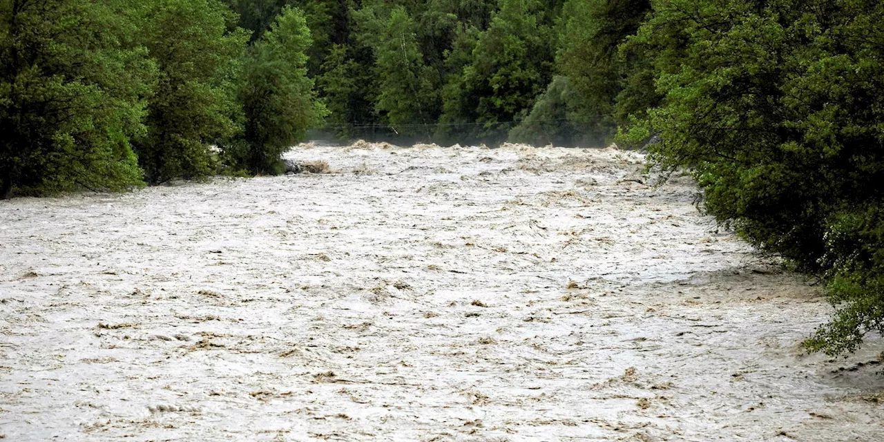 Pluie-inondation, canicule : 8 départements placés en vigilance orange par Météo-France