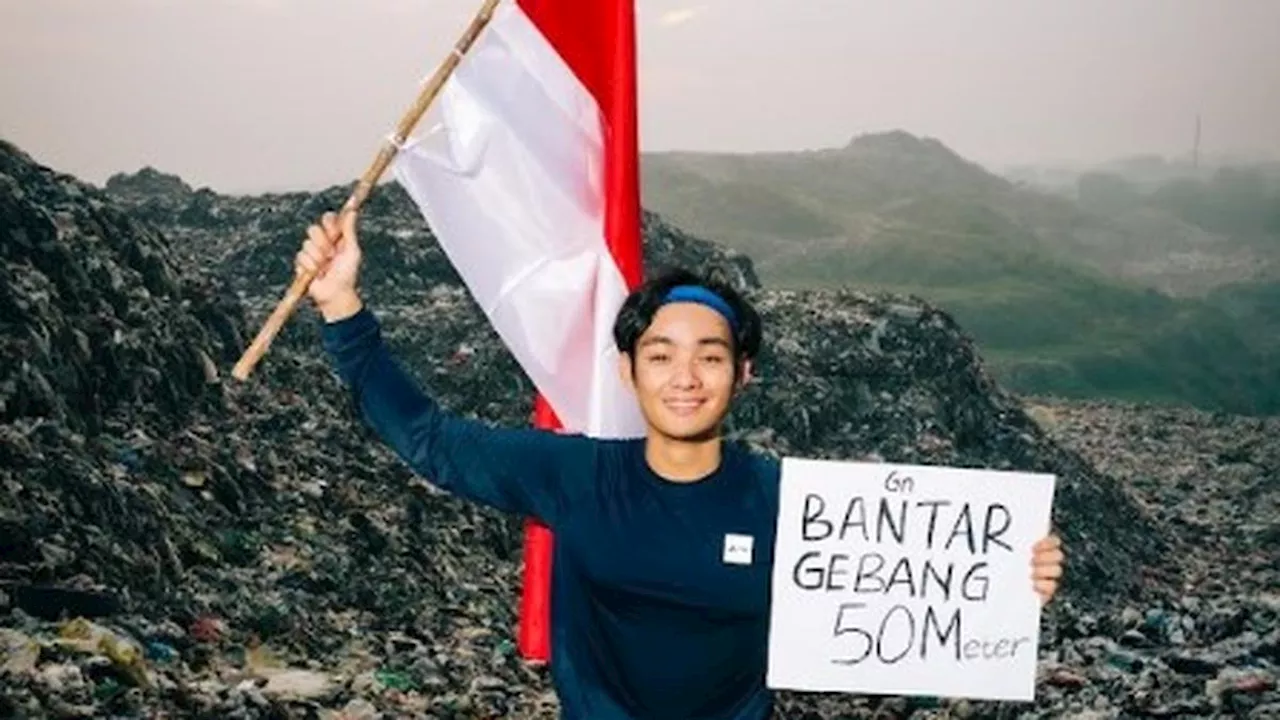 Jerhemy Owen Ajak Orang Peduli Lingkungan, Lakukan Pendakian di Gunung Sampah Bantar Gebang