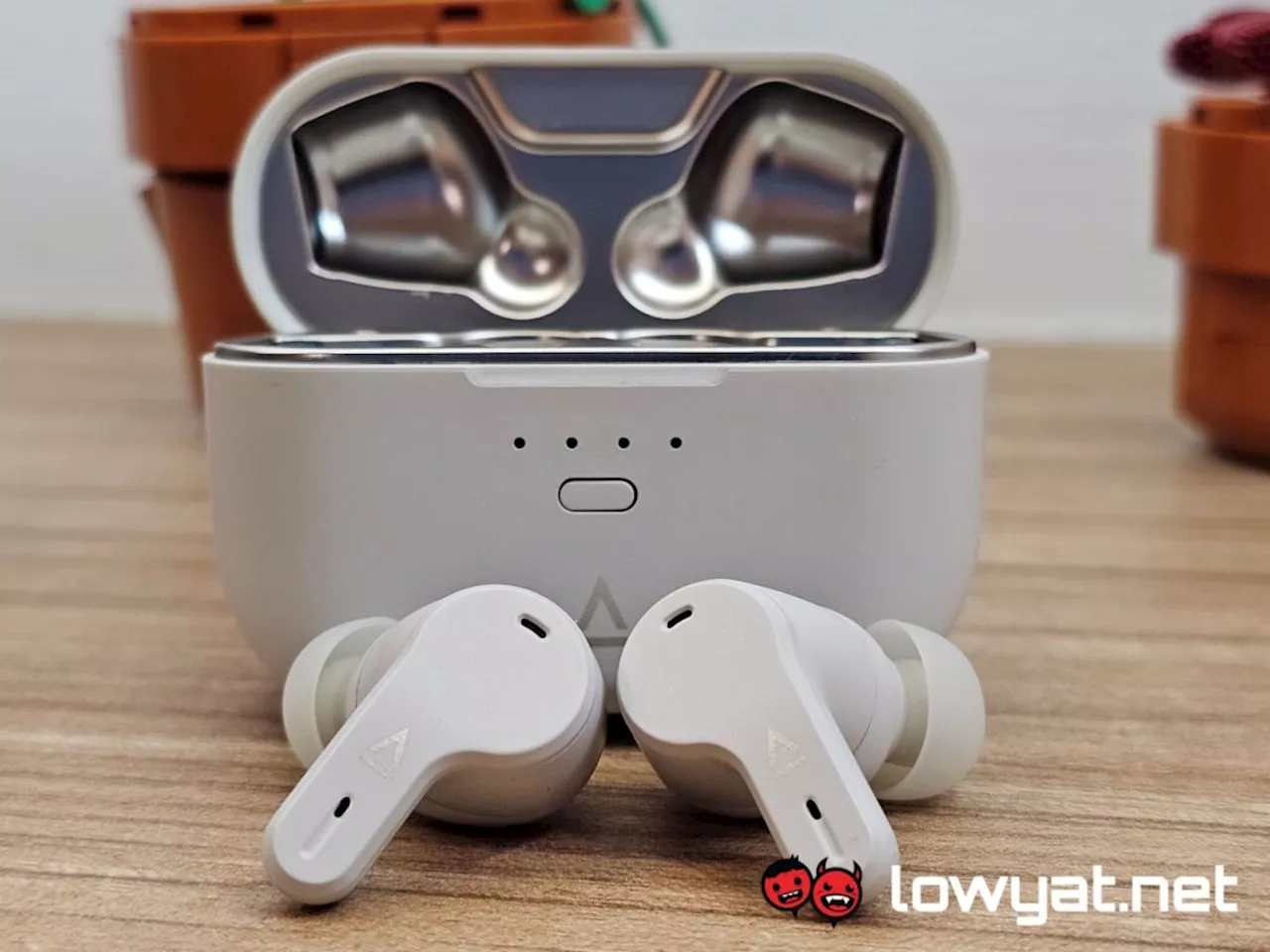 Creative Zen Air SXFi Lightning Review: Surround Sound Earbuds On A Budget