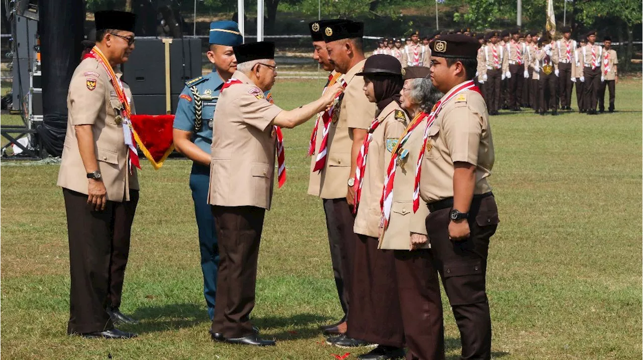 FOTO: Momen Wapres Ma'ruf Amin Pimpin Upacara Hari Pramuka ke-63