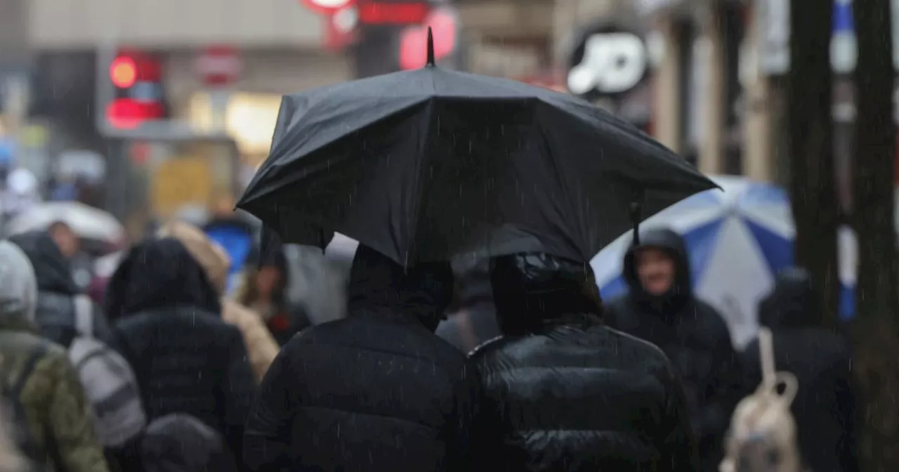 Pensioners must claim 'vital' £8k benefit after winter fuel payment cut