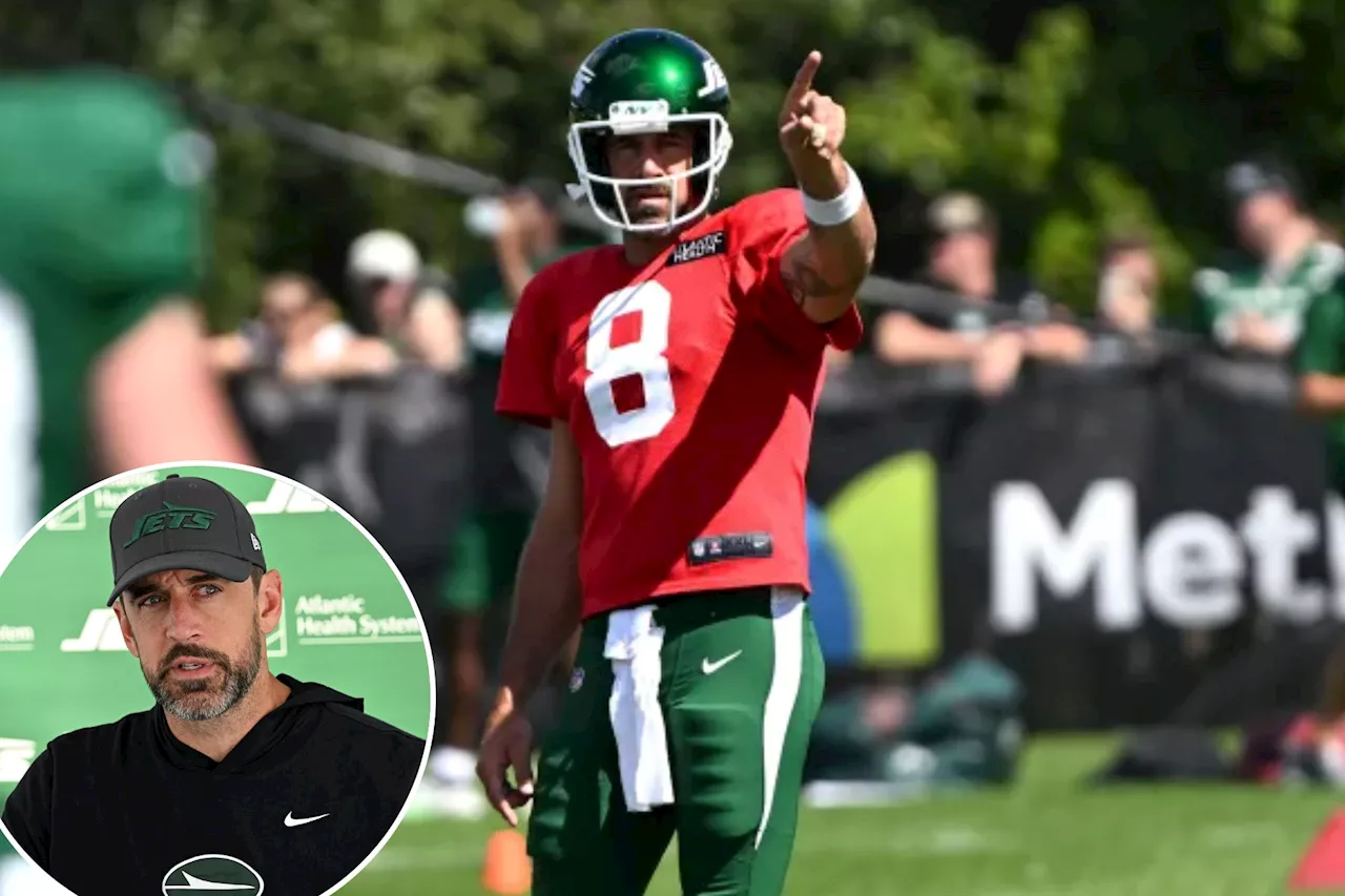 Aaron Rodgers does it all in one of his best day at Jets camp