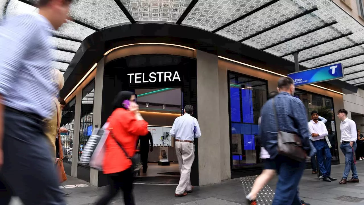 Telstra and Optus delay 3G shutdown as concerns over the move remain