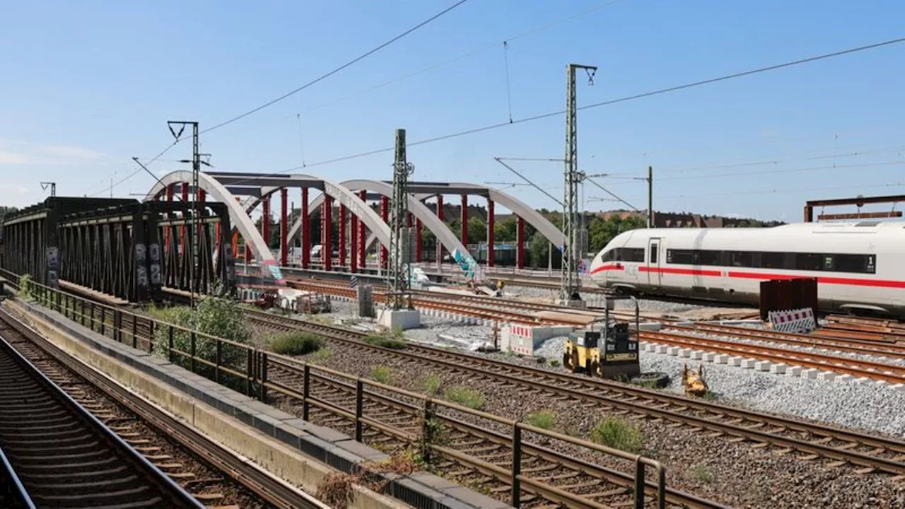 Bahnverkehr: Bahn braucht für neue Brücken in Hamburg noch ein Jahr