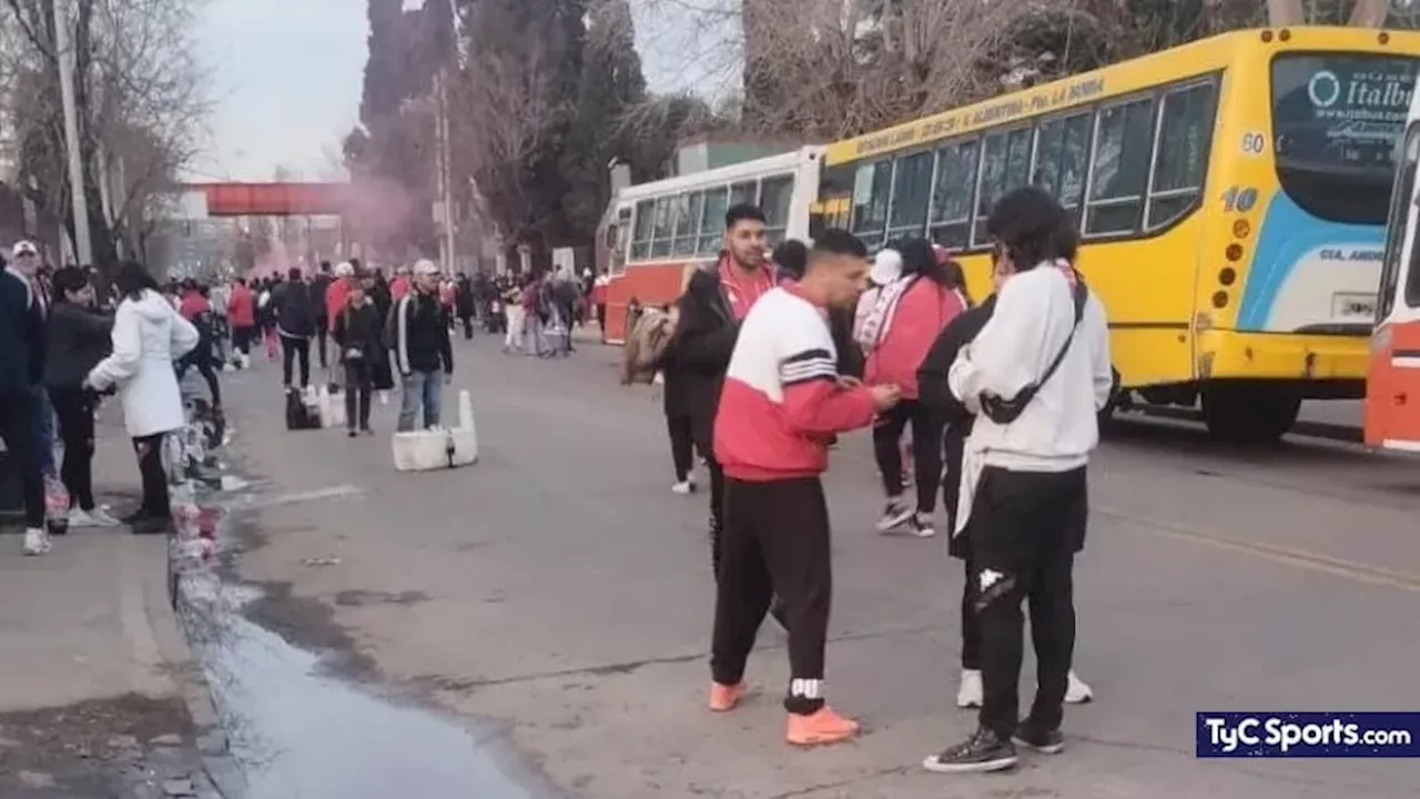 La barra de Huracán, a los tiros en Avellaneda: un herido de bala