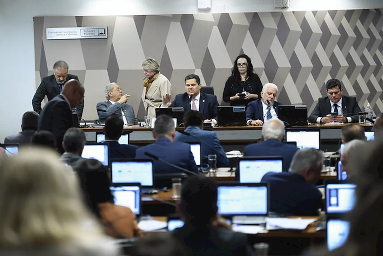 Comissão do Senado aprova PEC que anistia partidos de multas e refinancia dívidas