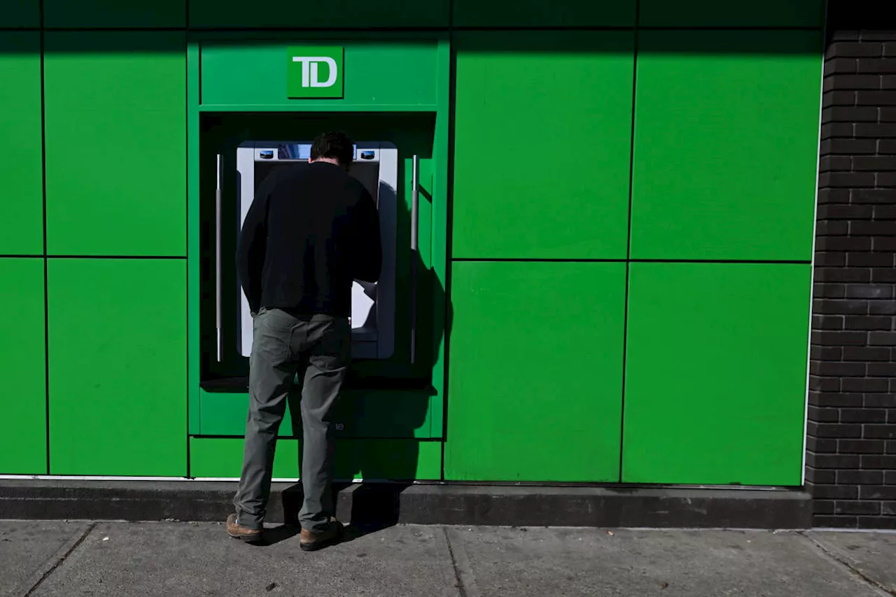 'Modest earnings growth' forecast at Canadian banks through 2025: Fitch