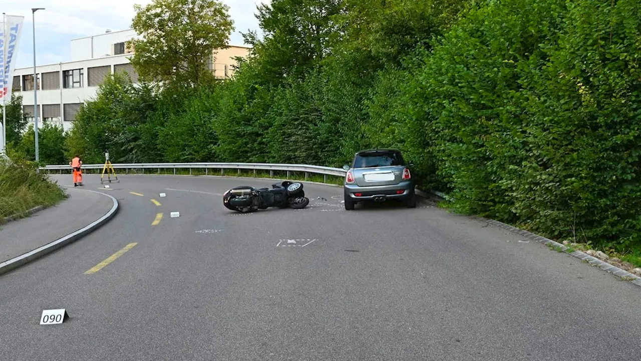 Hombrechtikon: Töfffahrer (39) stirbt auf der Unfallstelle