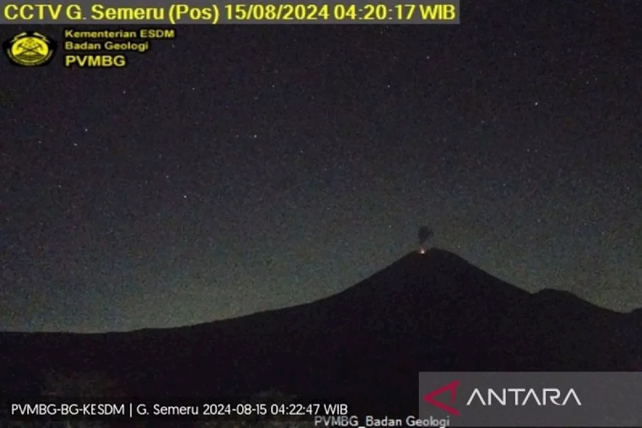 Gunung Semeru erupsi selama 153 detik