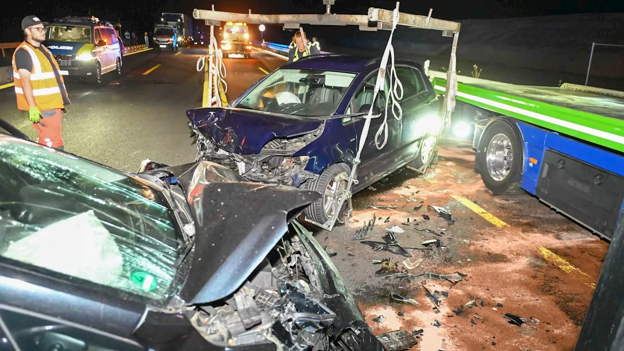 Unfall auf A72: Vollsperrung nach Frontal-Crash! Zwei Schwerverletzte