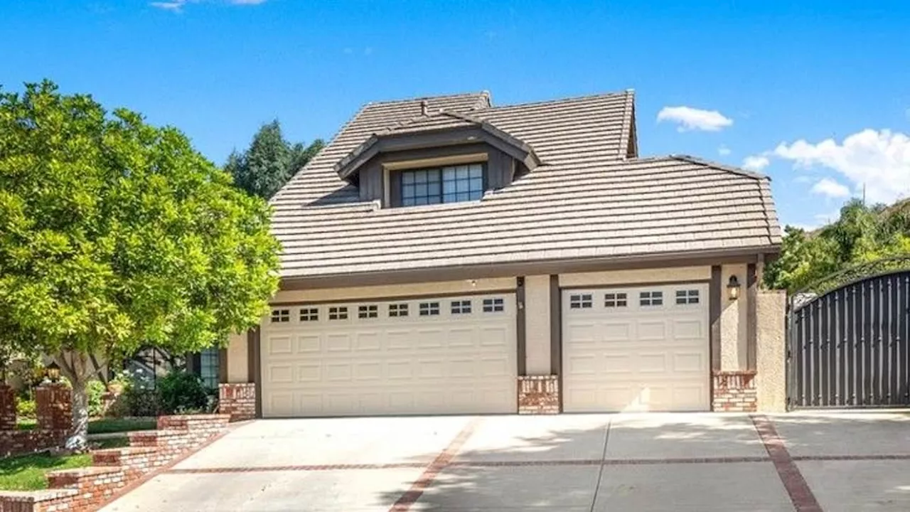 Poltergeist house in Simi Valley, California hits market for first time since 1979 with $1.175M...