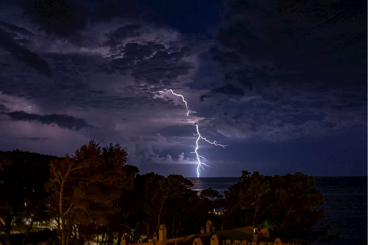 La dana provoca nuevas inundaciones y problemas de movilidad antes de dejar Baleares