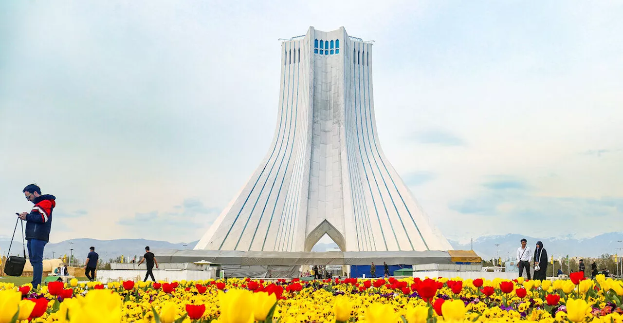 پرسه هنرمندان؛ از برج آزادی تا میلاد