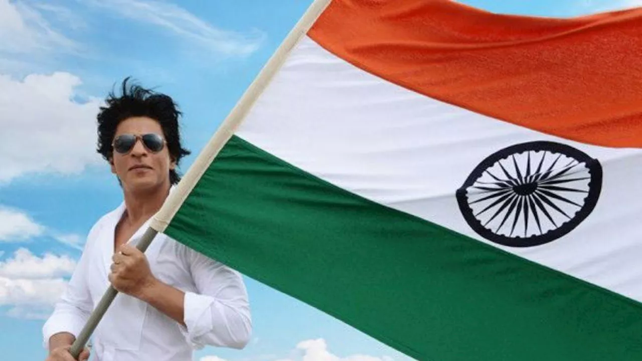 Shah Rukh Khan ने कायम की देशभक्ति की मिसाल, 15 अगस्त पर फैमिली संग फहराया तिरंगा