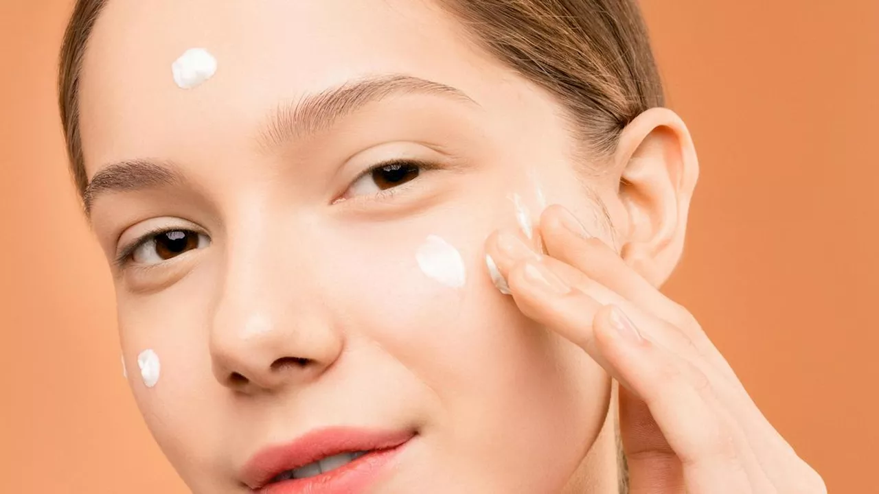 Urutan Cara Memakai Skincare pada Malam Hari, Jangan Sampai Salah ya