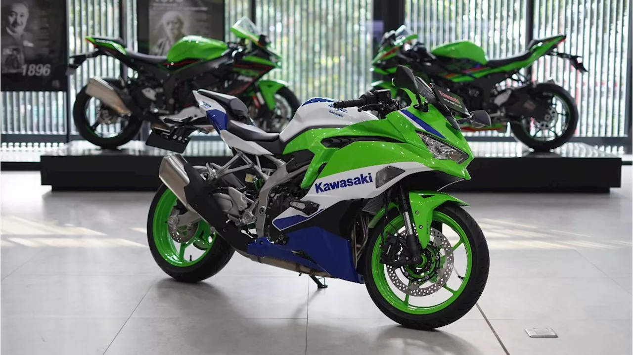 Kawasaki Luncurkan Ninja ZX-25RR 40th Anniversary tampilkan desain yang klasik.