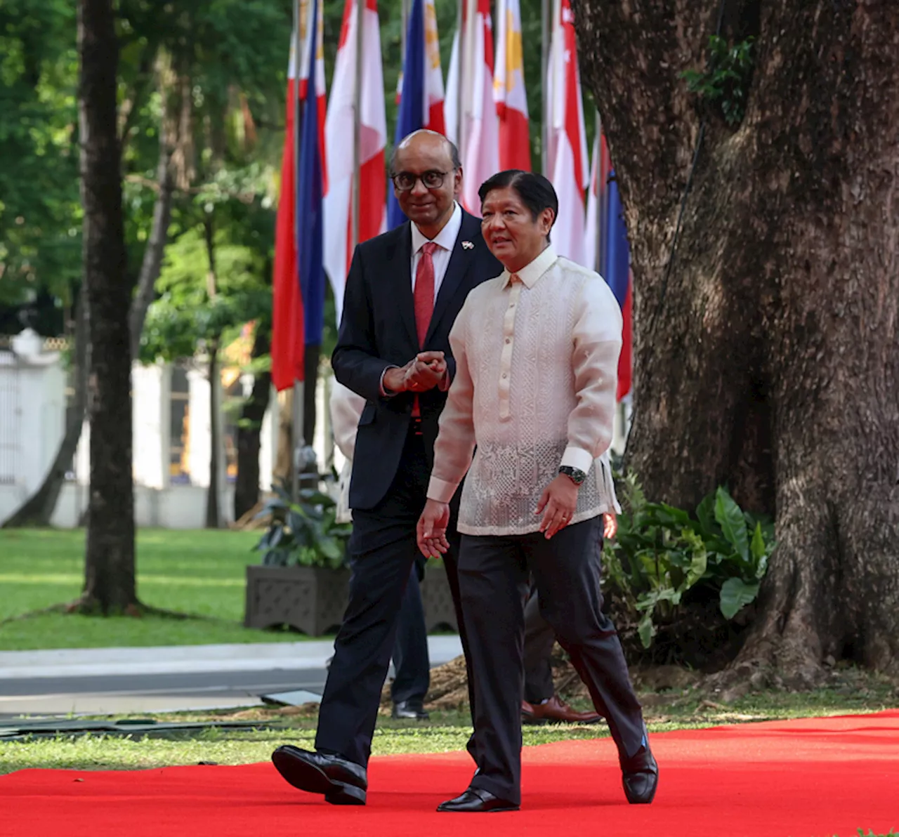 Ph, Singapore sign environment, health care pacts