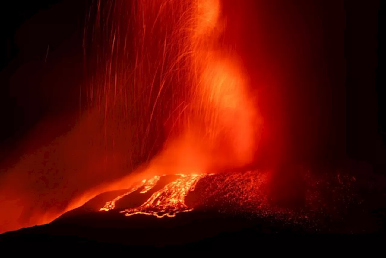 Siciliaanse luchthaven gesloten na uitbarsting vulkaan Etna